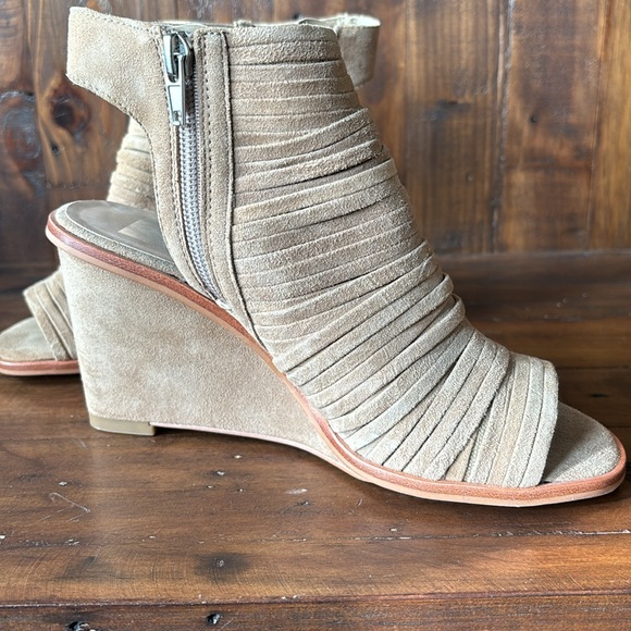 Dolce Vita Heels - Picture 3 of 5